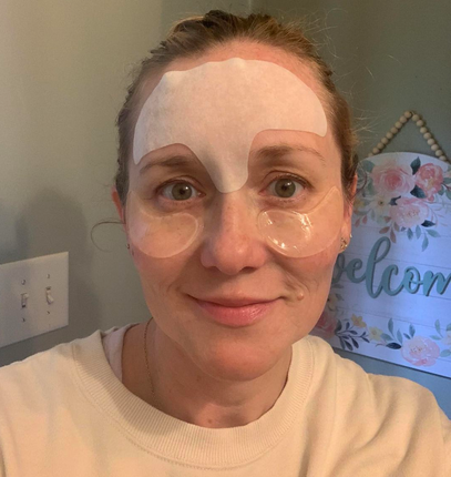 young woman wearing white soft cotton forehead serum patch and frownies cactus collagen under eye gels
